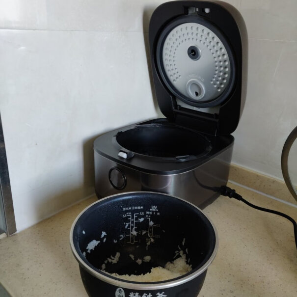 美的电饭煲家用智能触控电饭锅IH电磁加热涂层会脱落吗？