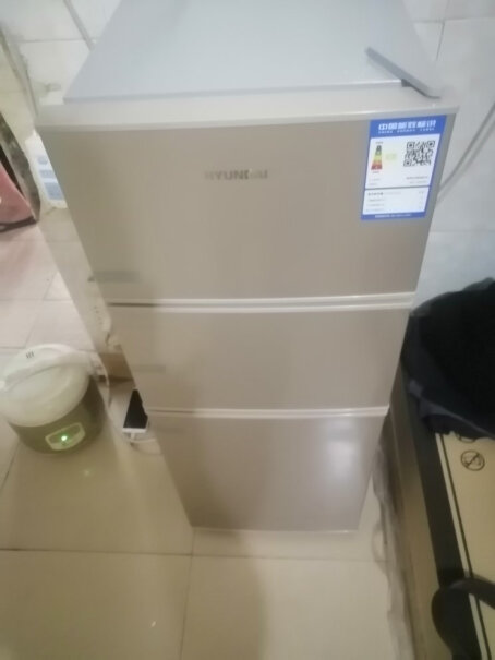 韩国现代迷你冰箱小冰箱小型电冰箱双门家用宿舍冷冻冷藏节能冰箱放客厅的话，声音大不大？