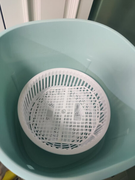 美的3公斤半自动洗鞋机360°全方位清洁鞋子里面能洗到吗？