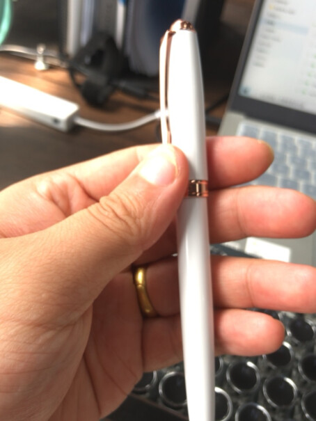 笔类英雄钢笔文具时尚男女铱金钢笔商务办公个性墨水笔850黑色入手使用1个月感受揭露,质量不好吗？