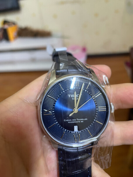 天梭TISSOT瑞士手表杜鲁尔系列皮带机械男士经典复古手表这个是正品麽？