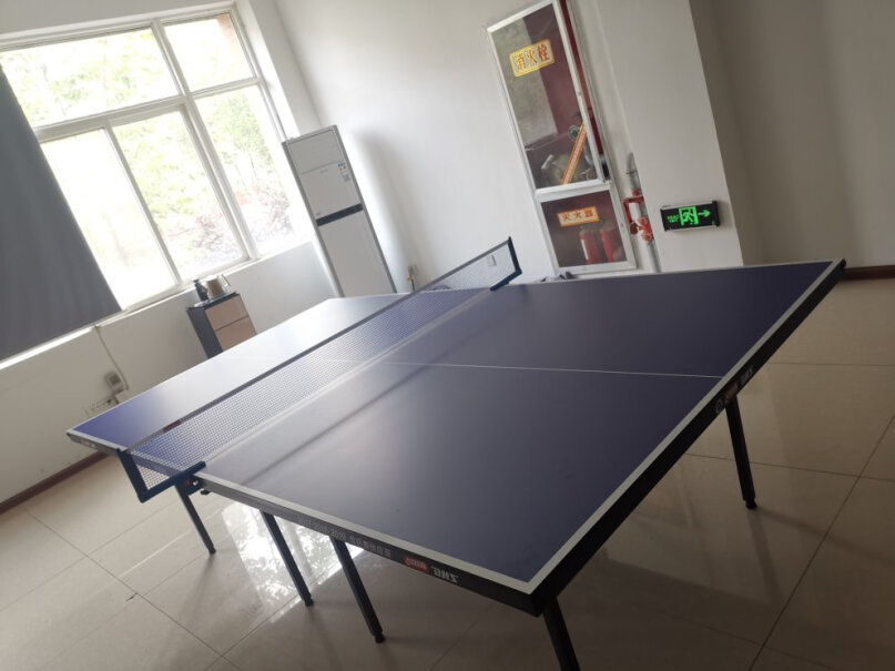 乒乓球桌红双喜乒乓球桌家用娱乐比赛室内家用标准可移动折叠乒乓球台应该怎么样选择,性价比高吗？