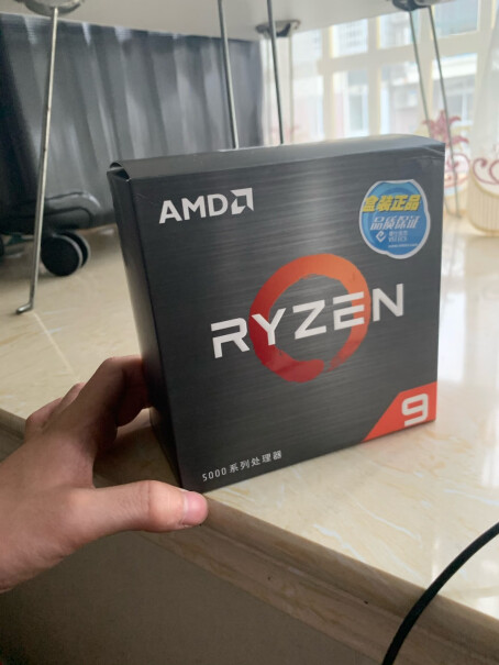 AMD 锐龙5 5600X CPU这个和线程撕裂者3990x比哪个好？