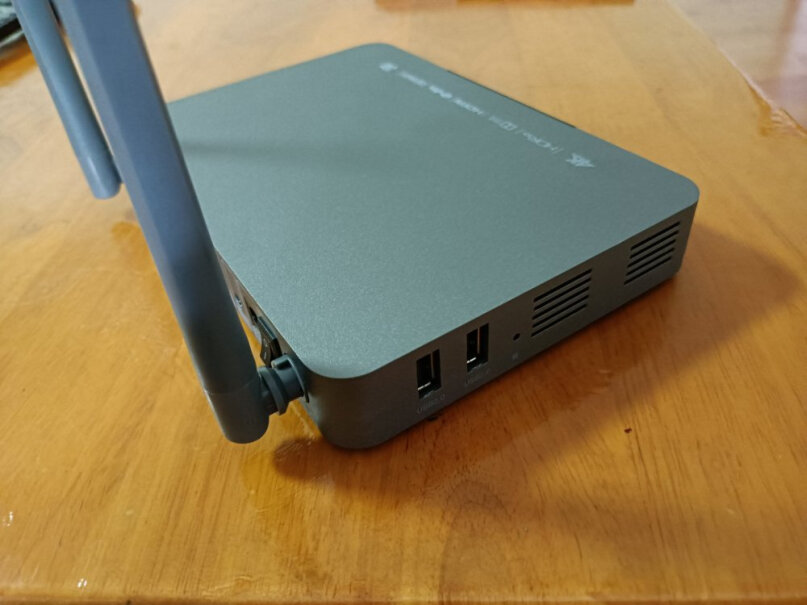 芝杜ZIDOOZ9X有没有朋友连接硬盘柜使用的？识别多个硬盘正常吗？usb3.0播放几十G的蓝光片会卡吗？