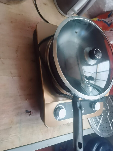德玛仕DEMASHI这个电磁炉能用普通的锅吗 自己的？