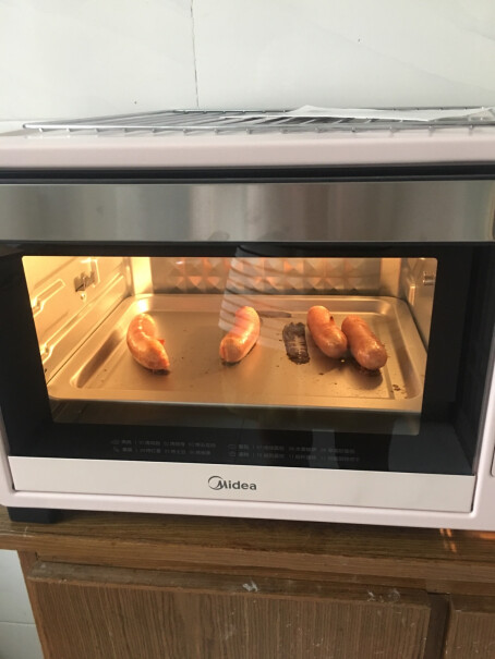 美的多功能烤箱上下四管独立控温烤的时候温度显示那里会一直闪烁吗？
