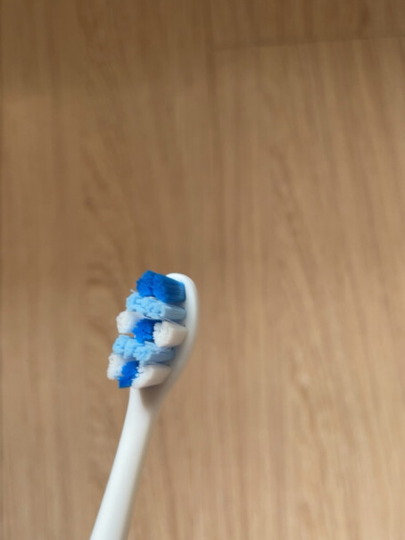 usmile声波电动牙刷专业款刷头所以有好心人给我看看牙刷孔是啥样的嘛？