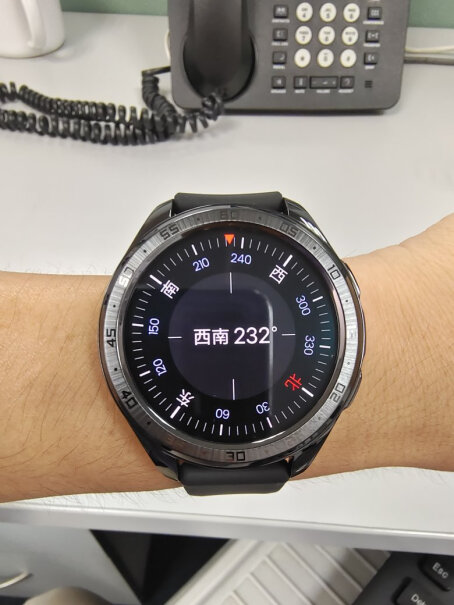 vivo手表42mm 秘夏橙42带着舒服点还是46好点？