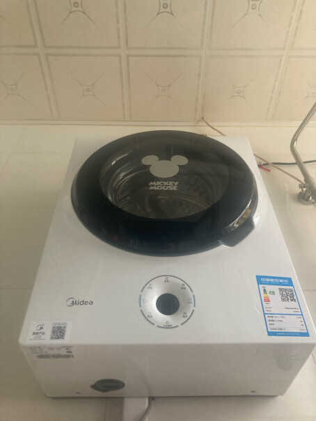 美的壁挂洗衣机迷你滚筒洗衣机全自动3kg有烘干功能吗？