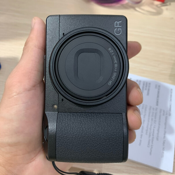 理光GR3数码相机和黑卡6比哪个高性价比？