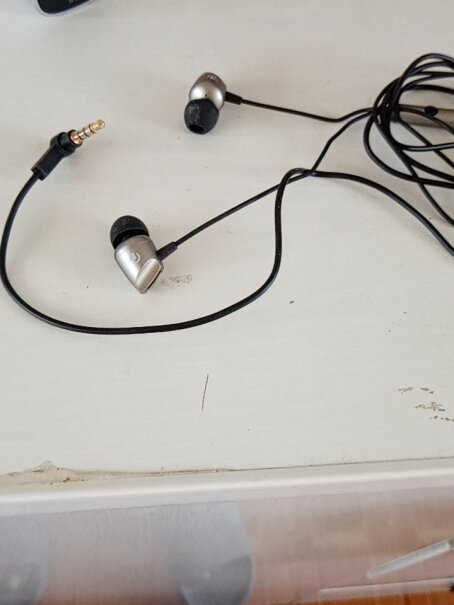 漫步者H235P耳机入耳式有线手机耳机跟绿厂的O-fresh立体耳机哪个要好点？
