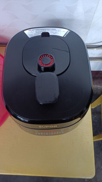 苏泊尔电压力锅IH电高压锅5升球釜家用智能鲜呼吸锅排气的时候会咚咚的响吗？