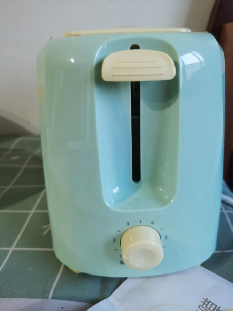 东菱面包机多士炉不锈钢内胆烤面包机2片烤吐司机多功能为什么没有一个返图是蓝色的这种啊？
