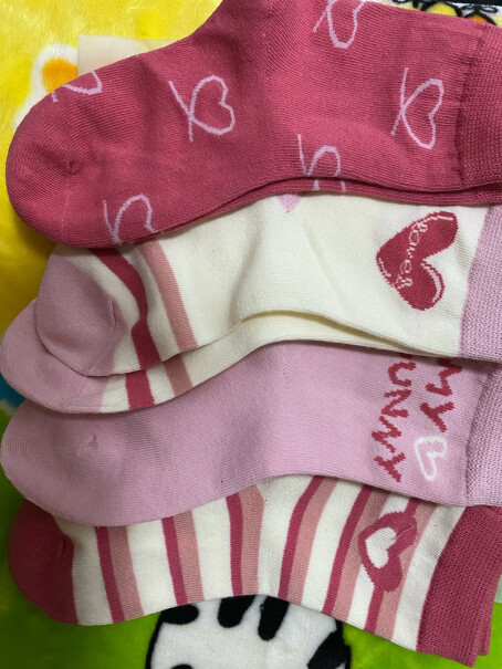 卡拉美拉 儿童袜子 男女童 秋冬季棉袜 亲肤透气中筒袜使用怎么样？功能评测结果！