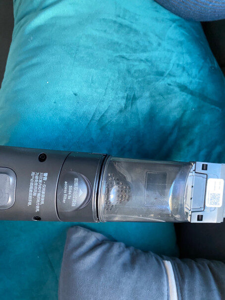 Shark鲨客车载手持吸尘器宠物床上沙发地多功能迷你便携随手吸W2包装盒里有说明书之类的东西吗？