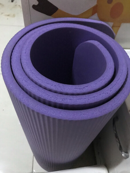金啦啦瑜伽垫初学者加厚加长运动健身垫子防滑男女瑜伽毯我刚刚拍了，特别喜欢紫色，希望老板能给我发个紫色，爱你哦老板？