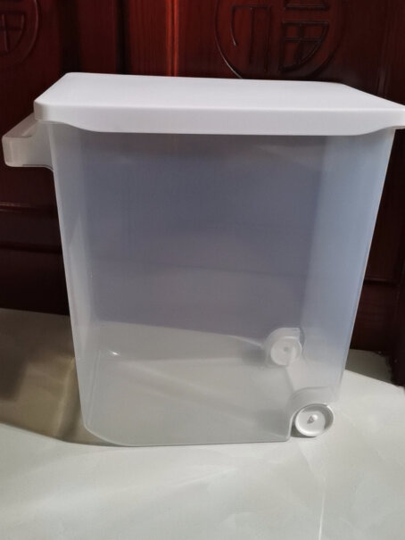 厨房储物器皿茶花立方米桶密封30斤大号米面桶塑料储米箱带滑轮杂粮收纳箱使用感受,质量真的差吗？