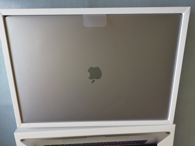 Apple款这款灰色与银色有什么区别？