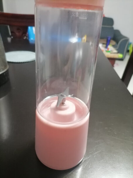 美菱榨汁机便携充电式榨汁杯声音大不大 在宿舍可以用吗？