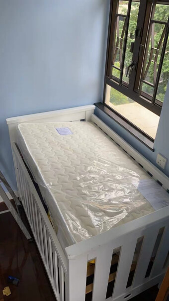 Boori澳洲婴儿床垫婴童床弹簧床垫席梦思床垫你们都是什么牌子的床啊 可以放得下这个床垫？