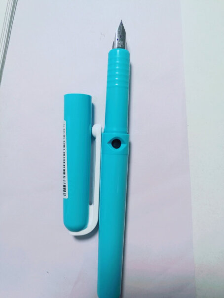 施耐德钢笔男女学生用成人练字笔这个笔的墨胆有没有型号？