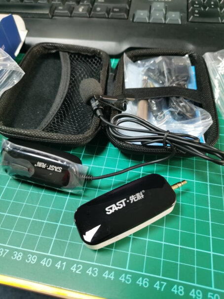 先科SAST OK-55领夹式麦克风我的直接插笔记本录不出声音，你们怎么解决的？
