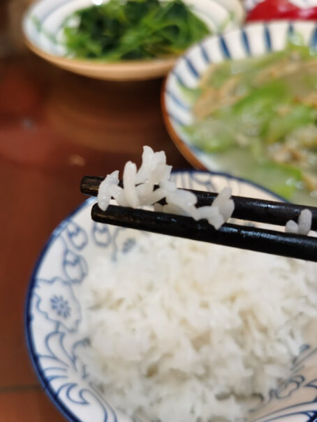 松下3L电压力饭煲电饭锅煮饭时出气孔会很大声很吵吗？