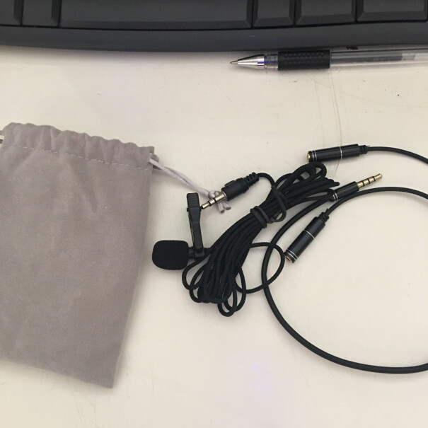 先科SAST OK-55领夹式麦克风为什么买回来的耳机录音没有声音？监听版的不能用在电脑上吗？