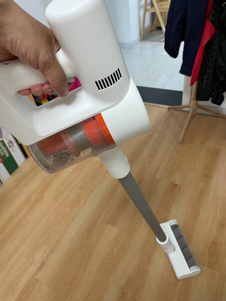 米家小米无线手持吸尘器家用1c这款可以吸墙面吗?