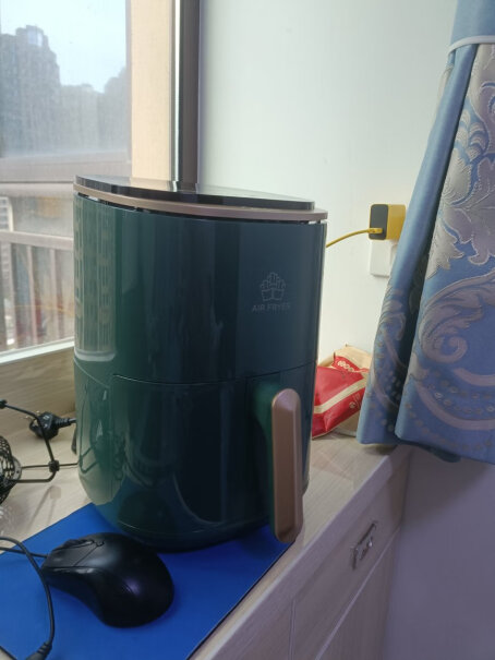 美的空气炸锅3.8L家用煎炸锅智能多功能你们那个炸桶放进去拉出来费劲吗？