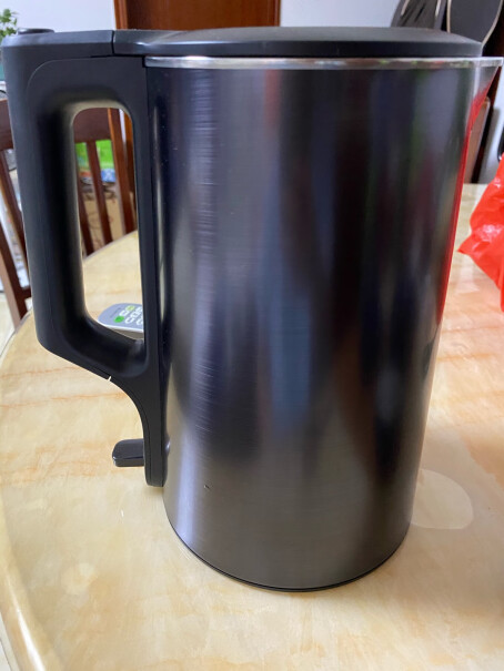 美的电水壶热水壶304不锈钢烧水声音大吗？