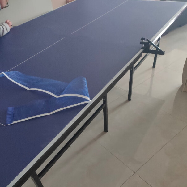 乒乓球桌健伦乒乓球桌室内家用可折叠标准移动乒乓球台户外使用体验,究竟合不合格？
