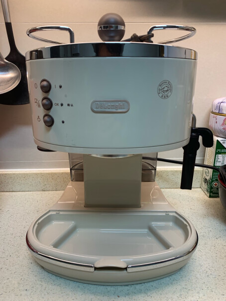 德龙DelonghiECO310半自动咖啡机乐趣礼盒装第三个蒸汽按钮？摁下去和不摁有什么区别吗？？？