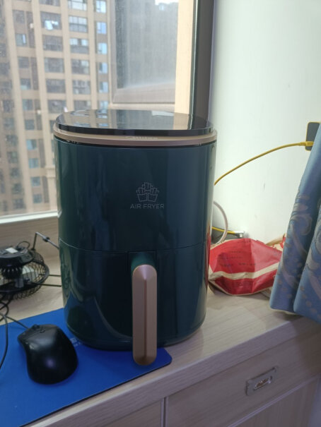 美的空气炸锅3.8L家用煎炸锅智能多功能炸桶能用洗洁精或水冲洗嘛？