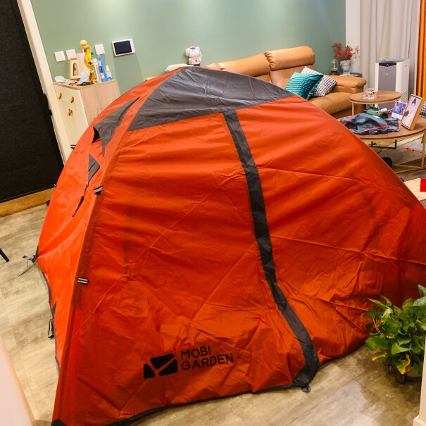 牧高笛防大风防暴雨铝杆三季三人双层帐野外野营帐篷内帐大小有没有2米x1.8米？