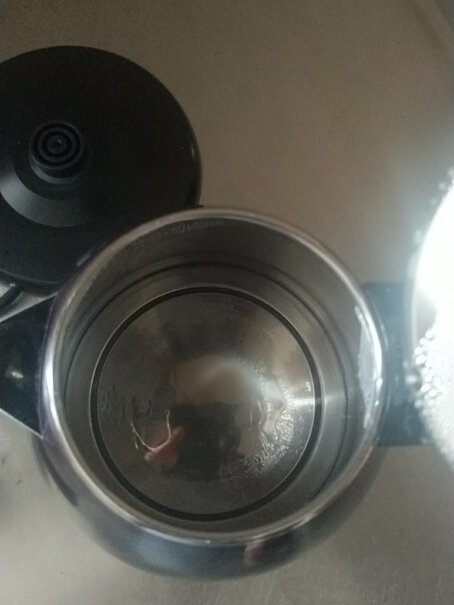 志高电水壶电热水壶304不锈钢1.8L烧水壶家电内胆会生锈吗？