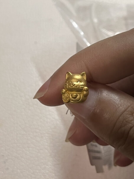 周六福（ZLF）黄金转运珠周六福珠宝招财猫使用感受大揭秘！对比哪款性价比更高？