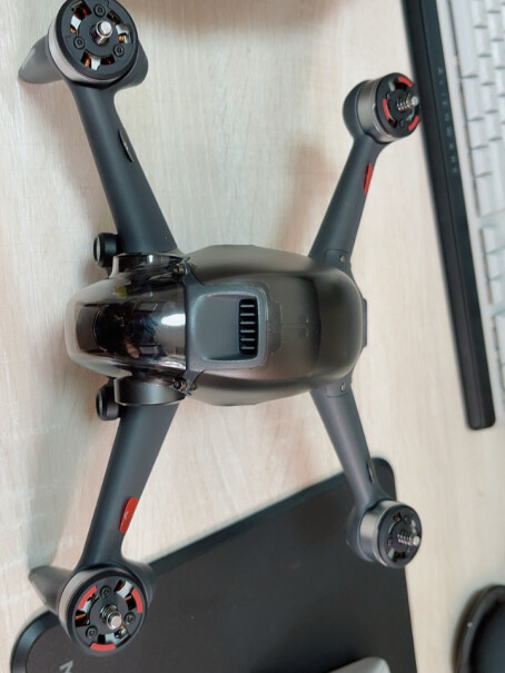 DJI FPV体感遥控器一块电池充满电能飞多久？