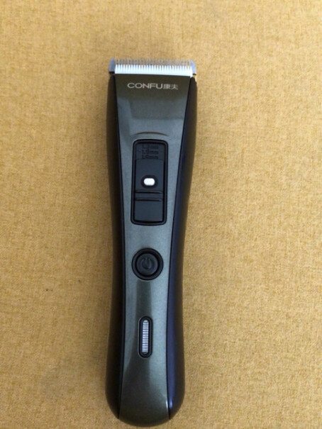 康夫理发器剃头电推子你们那里有个牌子的数据线吗？