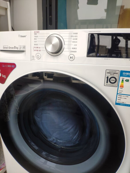LG8公斤滚筒洗衣机全自动带龙头等配件吗？