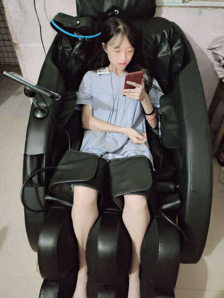 优野按摩椅家用全身多功能小型太空舱全自动电动沙发揉捏老人按摩硬不硬的这个？