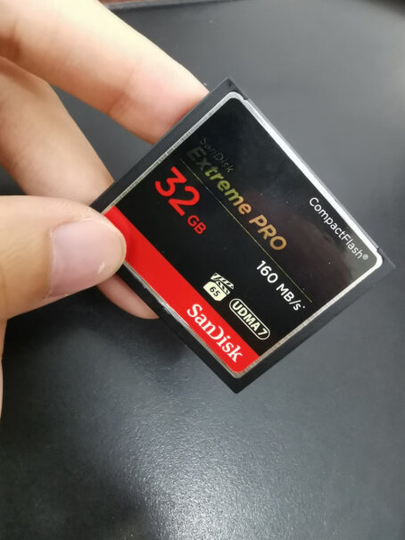 闪迪64GBCF存储卡佳能80D可以用吗？