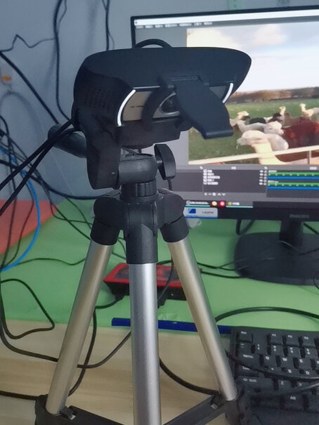 罗技C930c网络摄像头这个摄像头带支架吗？