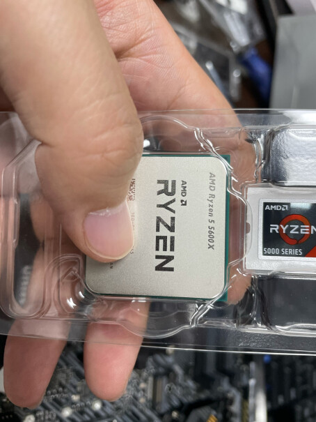 AMD锐龙5请问这U低效下能玩坦克世界吗。我有两根DDR4 3000频的内存，电源老机箱航嘉450W,行吗？