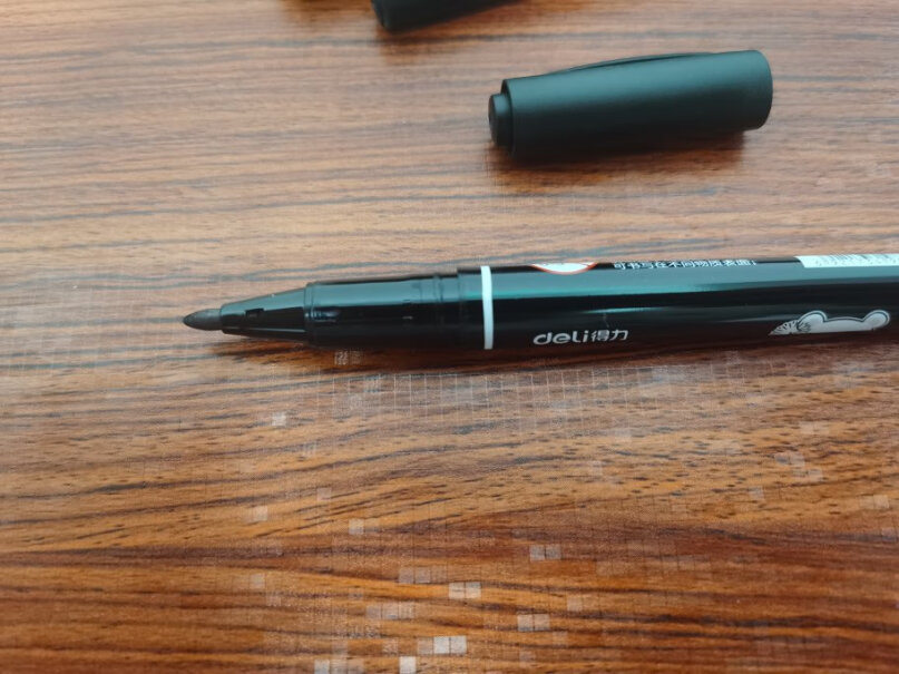 得力deli黑色双头记号笔美术绘画勾线笔12支请问这个笔和别的比 这个的创新点在哪？