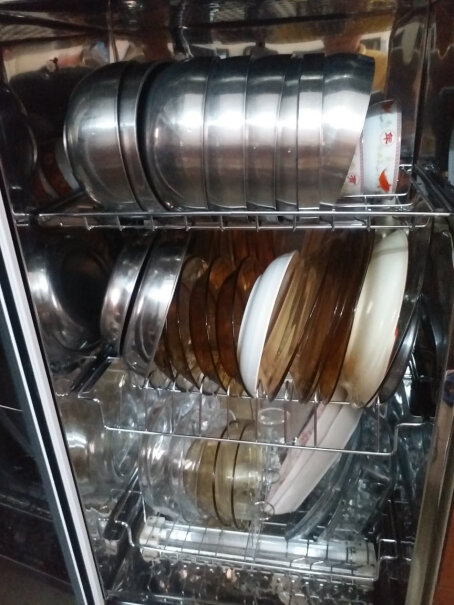 康宝消毒柜家用我家买的消毒柜，下层放的碗怎么都发黑了？