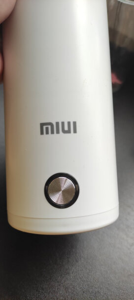 UGASUN新品便携式烧水壶这个是什么品牌？是小米吗？