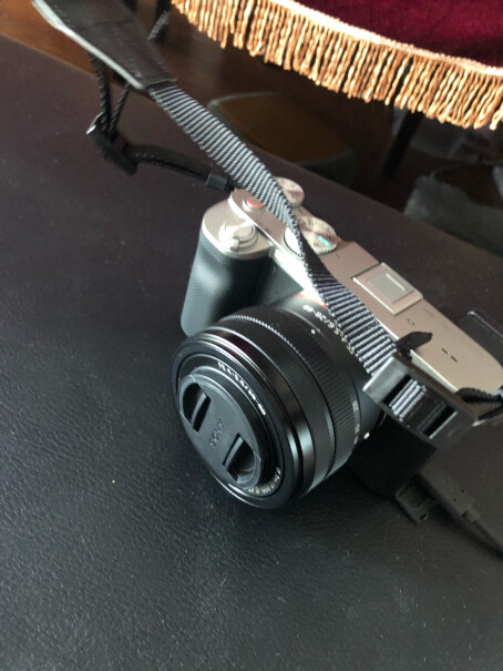 索尼Alpha 7CL 微单相机盖上镜头盖，从EVF取景器看，还会有两边漏光的问题吗？隔壁A73的老问题，不知道A7C品控做的好不好？