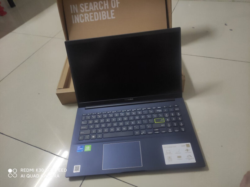 华硕ASUSVivoBook15听说拿着酷睿的轻薄本都能做到又薄又小，来回宿舍和教室会很轻松对吧？