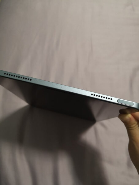 「教育优惠版」Apple iPad Air10.9英寸平板电脑（ 2020年新款 64GWLAN版教育优惠啥时候送耳机啊？